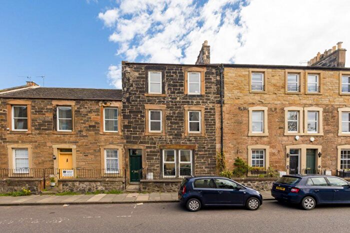 4 Bedroom Terraced House For Sale In Newhaven Road, Edinburgh, EH6