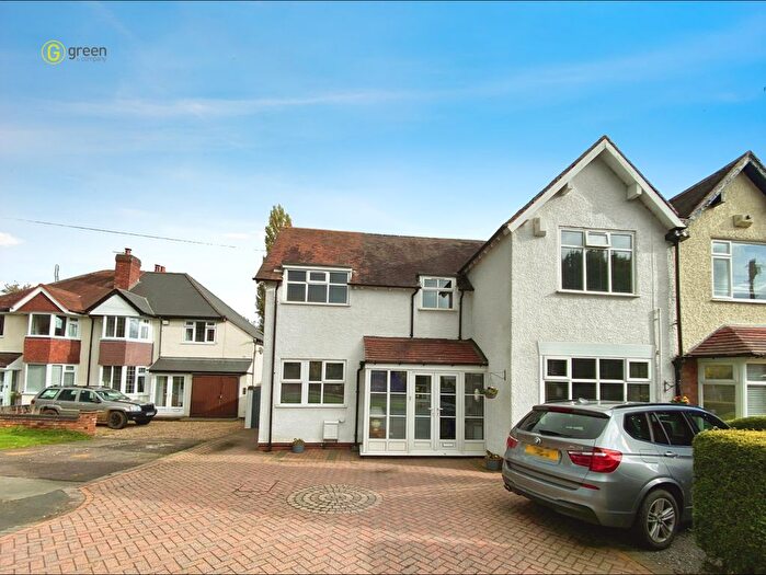 4 Bedroom Semi Detached House For Sale In Eachelhurst Road, Walmley, Sutton Coldfield, B76
