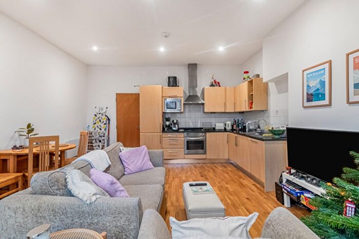 1 Bedroom Flat To Rent In Rosoman Street, Clerkenwell, London, EC1R