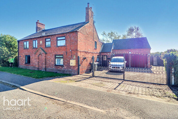 3 Bedroom Semi-Detached House For Sale In Hatton, Hatton, LN8