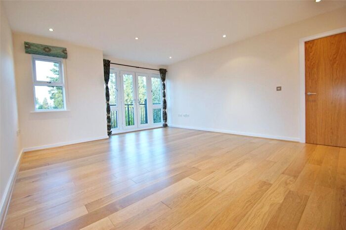 2 Bedroom Apartment To Rent In Long Gables, South Park, Gerrards Cross, Buckinghamshire, SL9