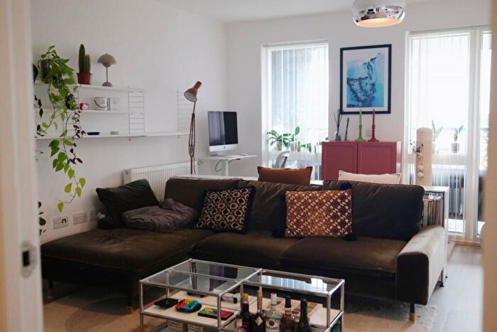 2 Bedroom Flat For Sale In Williamson House, London, SE14