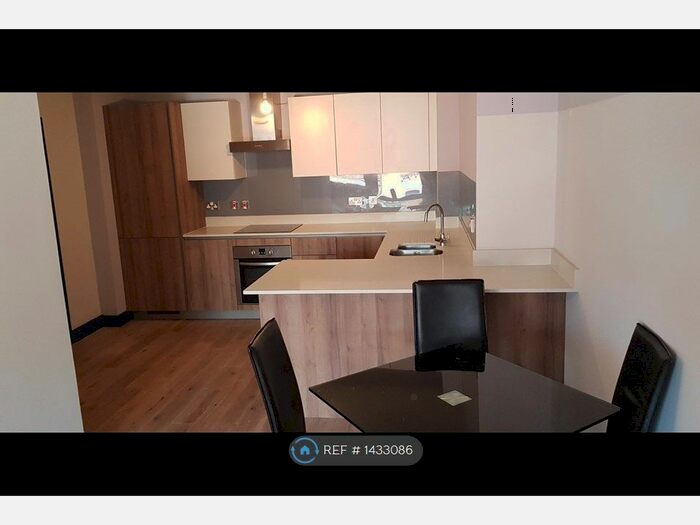 3 Bedroom Flat To Rent In Thomas Street, Manchester, M4