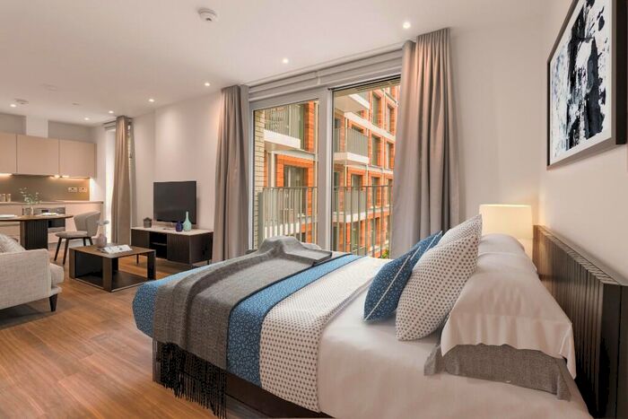 Studio To Rent In Nine Elms Lane, London, SW11