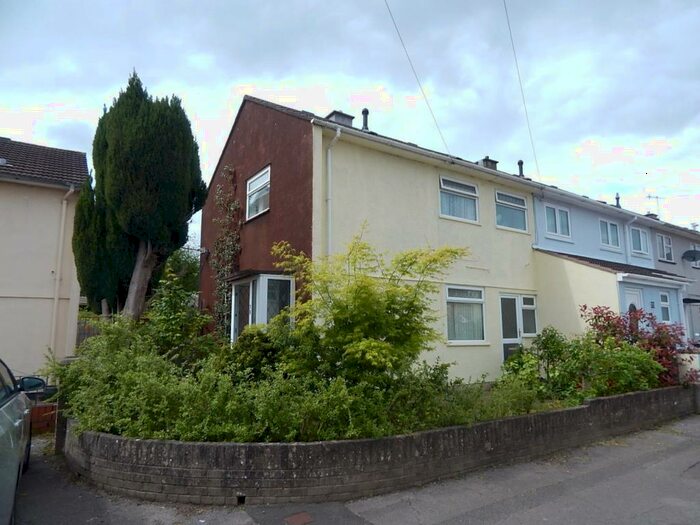 2 Bedroom House To Rent In Fields Road, Oakfield, Cwmbran, NP44