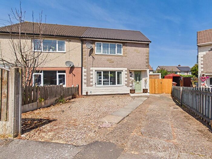 2 Bedroom Semi-Detached House For Sale In Cromwell Road, Castleford, WF10