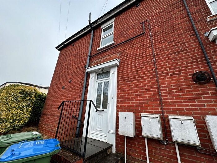 2 Bedroom Flat To Rent In Cambridge Road, Southampton, Hampshire, SO14