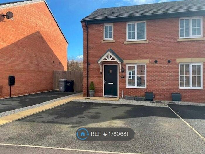 3 Bedroom Semi-Detached House To Rent In Rotary Way, Shavington, Crewe, CW2