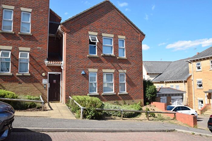 1 Bedroom Apartment For Sale In Diana Road, Chatham, ME4