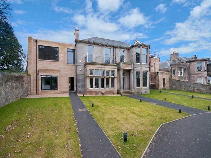 3 Bedroom Flat To Rent In Corstorphine Road, Murrayfeild, Edinburgh, EH12