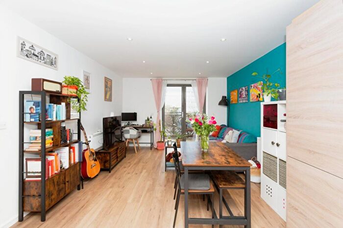1 Bedroom Flat For Sale In Edwin Street, London, E16