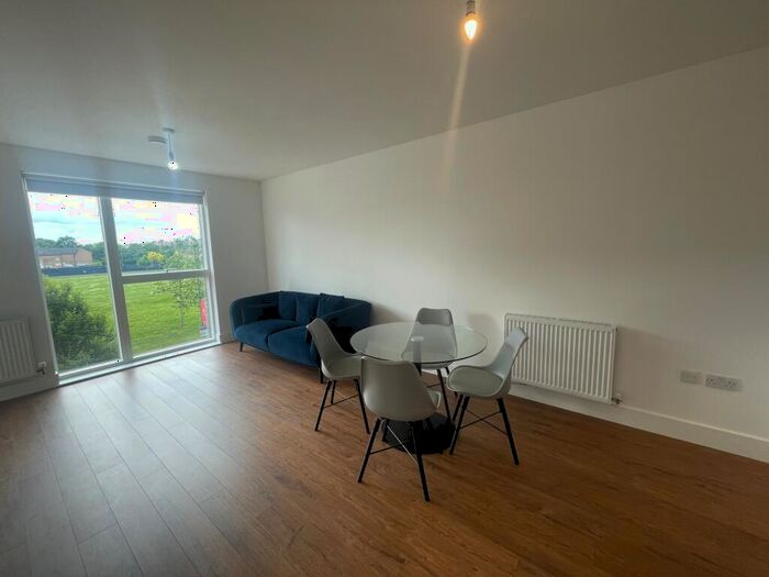 1 Bedroom Apartment To Rent In Lismore Boulevard, London, NW9