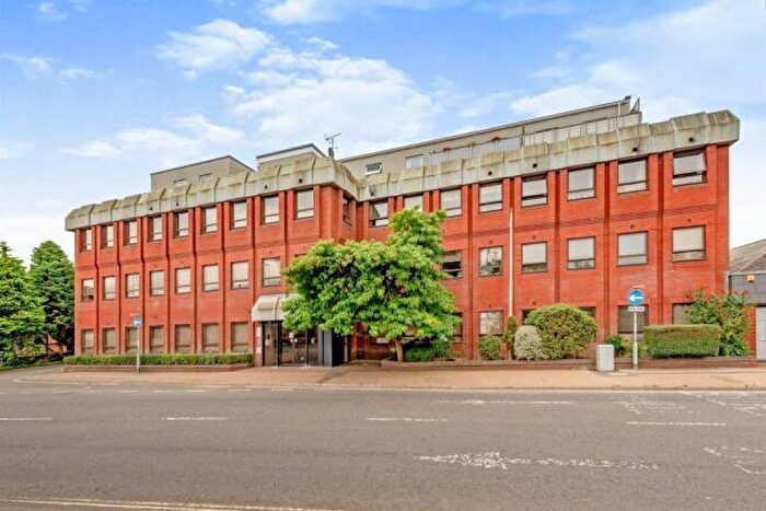 2 Bedroom Apartment To Rent In White Lion Close, East Grinstead, RH19