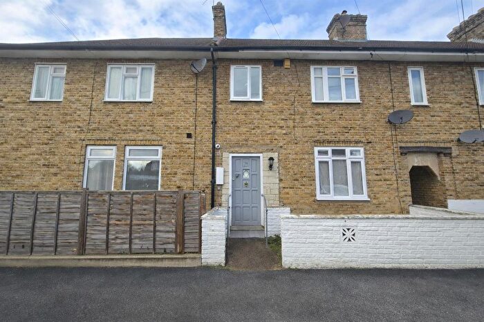 Studio To Rent In Athelney Street, London, SE6