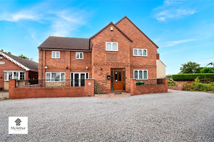4 Bedroom Detached House For Sale In Main Street, Harworth, Doncaster, DN11