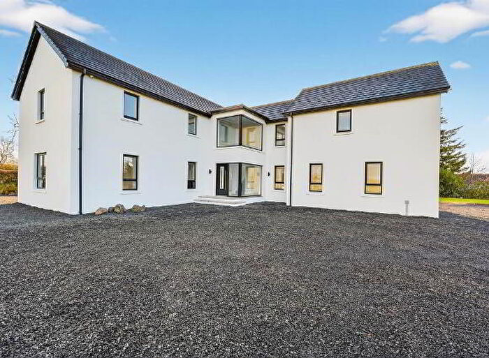 5 Bedroom Detached House For Sale In Templepatrick Road, Ballyclare, BT39