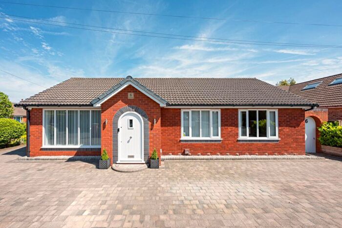 4 Bedroom Detached Bungalow For Sale In Courtfield, Ormskirk, L39