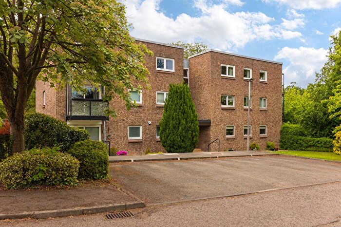 3 Bedroom Flat For Sale In J Cramond Vale, Edinburgh, EH4