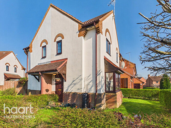1 Bedroom Semi Detached House For Sale In Elmridge Court, Milton Keynes, MK4