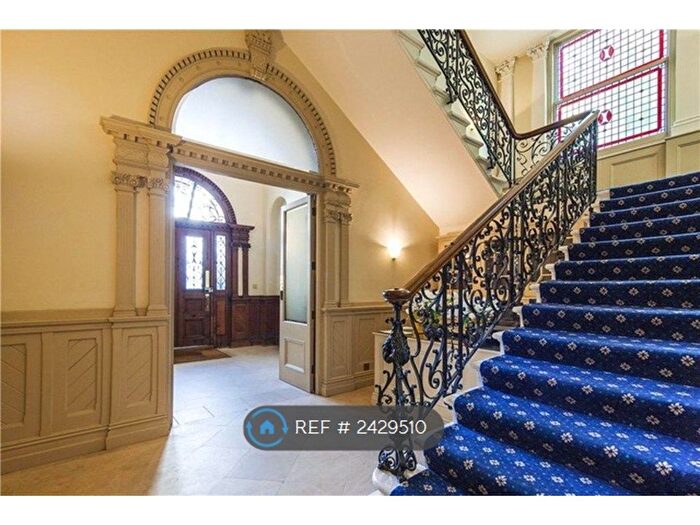 1 Bedroom Flat To Rent In Bladon Lodge, London, SW5