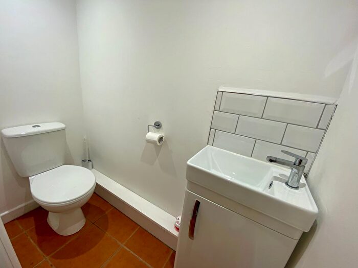 2 Bedroom End Of Terrace House To Rent In Unity Road, Helston, TR13