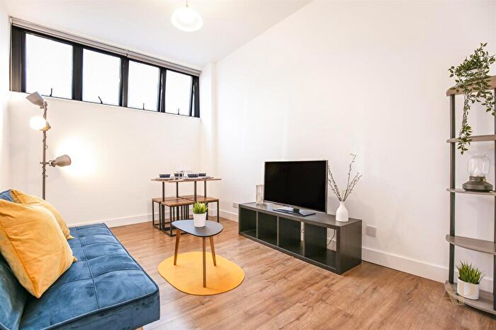 1 Bedroom Flat To Rent In Arlington Road, Camden, NW1