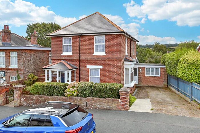 4 Bedroom Detached House For Sale In Carter Avenue, Shanklin, Isle Of Wight, PO37