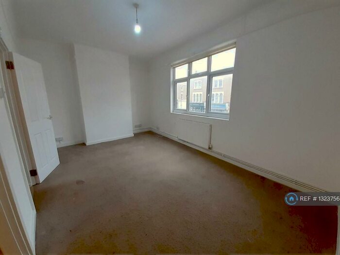3 Bedroom Maisonette To Rent In Woodgrange Road, London, E7