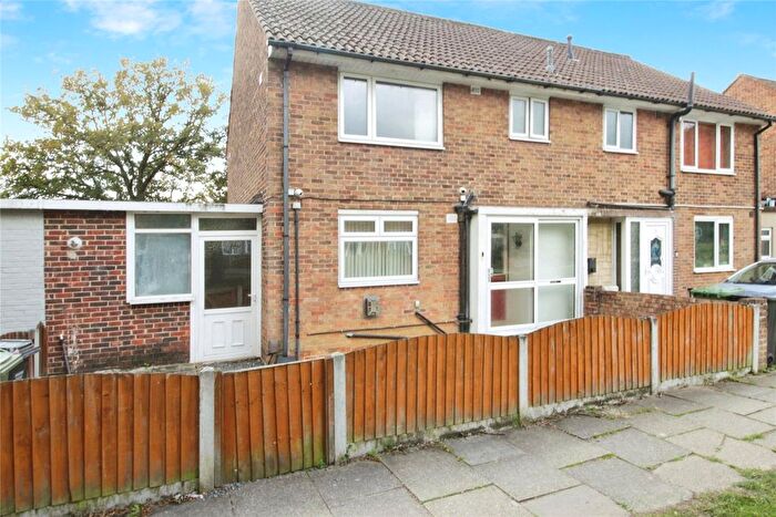 3 Bedroom Terraced House To Rent In St Peter's Pavement, Basildon, SS14