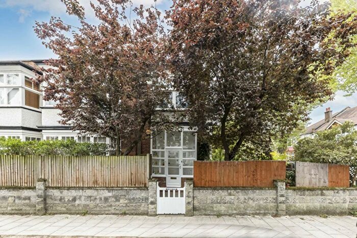 2 Bedroom Flat To Rent In Addison Grove, Chiswick, W4