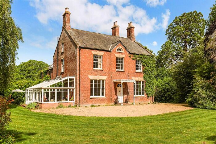 5 Bedroom Detached House For Sale In Dursley Road, Cambridge, Gloucester, GL2