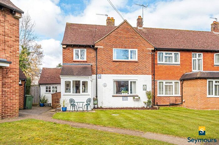 3 Bedroom End Of Terrace House For Sale In Burpham, Guildford, Surrey, GU4