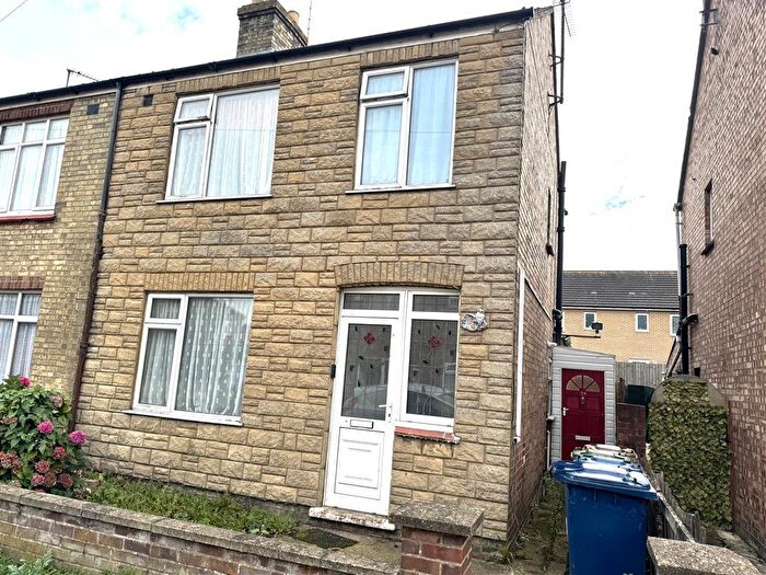 3 Bedroom Semi-Detached House To Rent In Albany Road, Wisbech, PE13