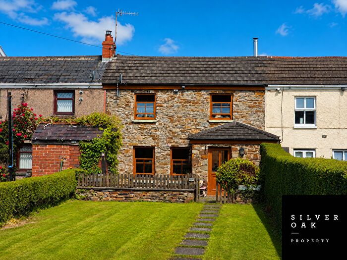3 Bedroom Cottage To Rent In Welsh Terrace, Llanelli, Carmarthenshire, SA14
