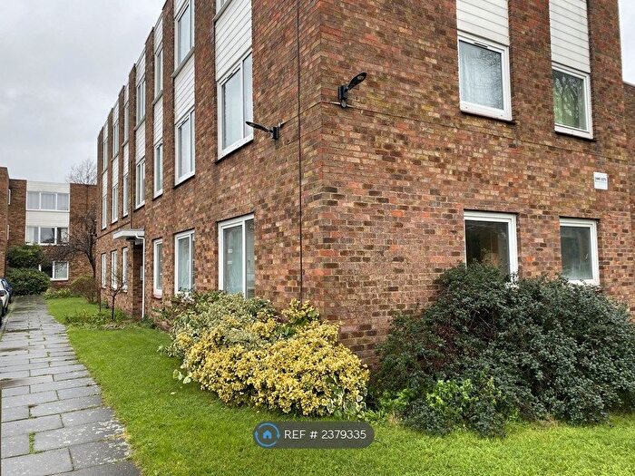 2 Bedroom Flat To Rent In Wingate Road, London, W6