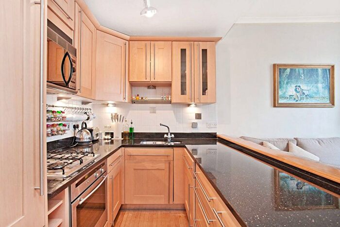 2 Bedroom Flat To Rent In Belgrave Road, Pimlico, London, SW1V