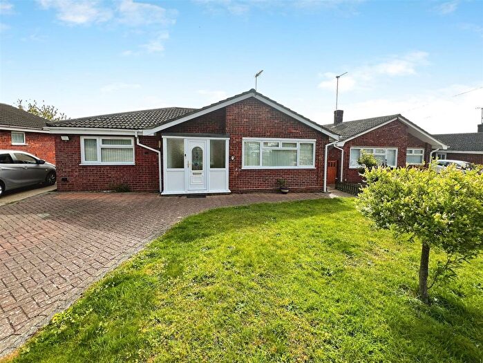 3 Bedroom Detached Bungalow For Sale In Tunstall Drive, Lowestoft, NR32