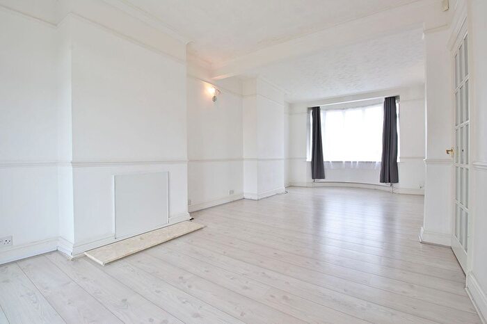 3 Bedroom Terraced House To Rent In Catherine Gardens, Hounslow, TW3