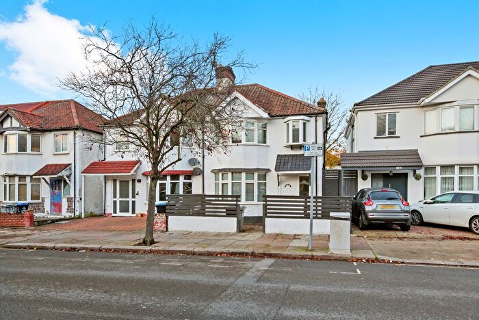 3 Bedroom Semi-Detached House For Sale In Burnley Road, Dollis Hill, NW10