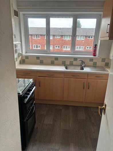 2 Bedroom Flat To Rent In Arosa Drive, Birmingham, B17
