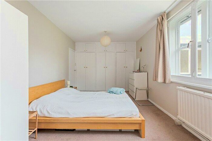 1 Bedroom Apartment To Rent In Carrick Court, Kennington Park Road, London, SE11