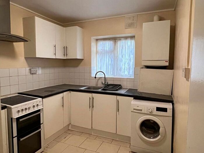 2 Bedroom Flat To Rent In Woodshire Road, Dagenham, RM10
