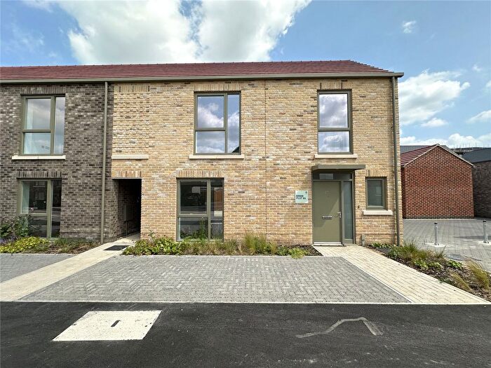 2 Bedroom End Of Terrace House For Sale In Grey Way, Cambridge, Cambridgeshire, CB5
