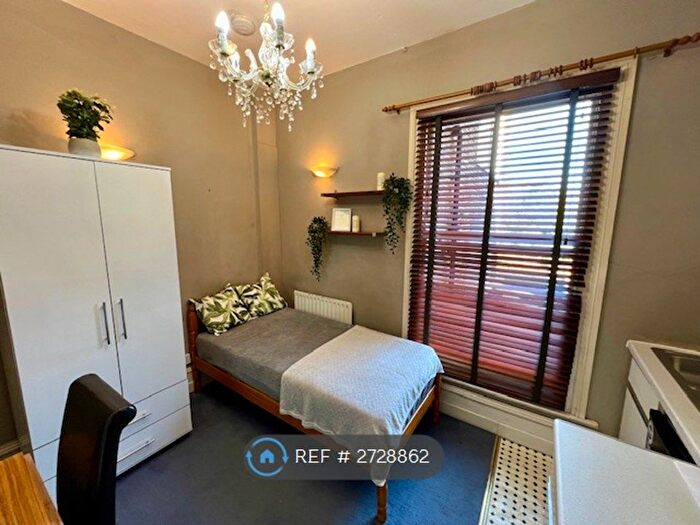 Studio To Rent In Sulgrave Road, London, W6