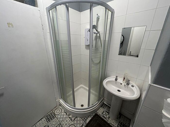 1 Bedroom Flat To Rent In Woodborough Road, Nottingham, NG3