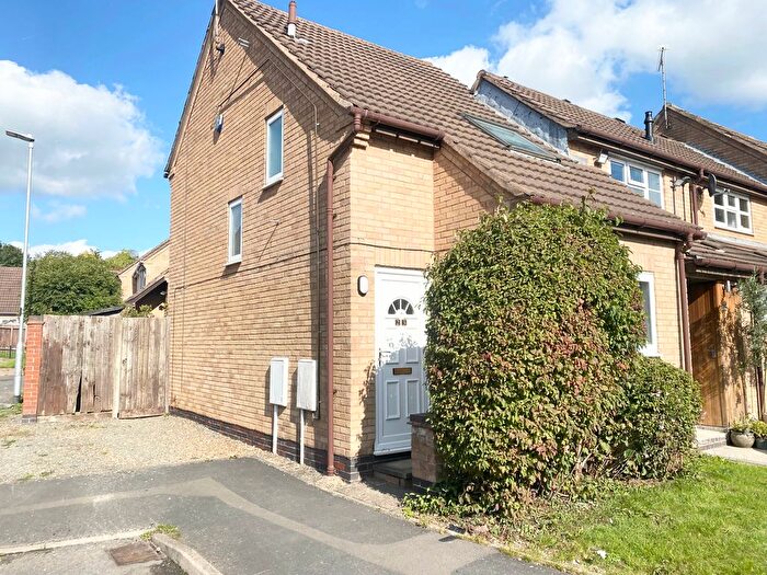 2 Bedroom Town House To Rent In Primrose Way, Leicester, LE9