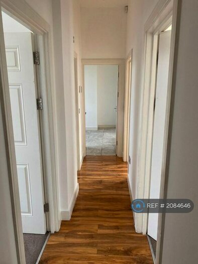 3 Bedroom Flat To Rent In Parrock Street, Gravesend, DA12