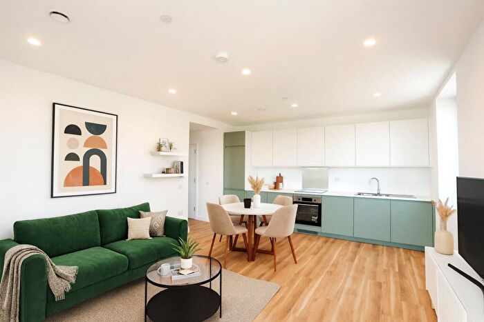 2 Bedroom Apartment For Sale In Apartment, Station Road, London, N17