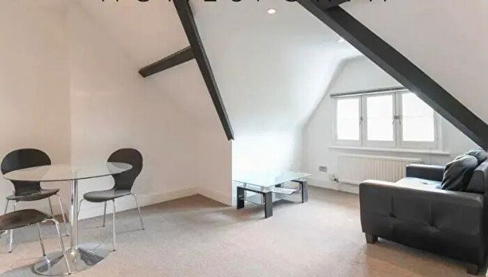 2 Bedroom Flat To Rent In Stanley Gardens, London, NW2