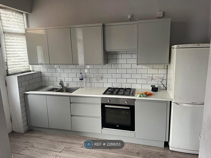 3 Bedroom Terraced House To Rent In Cheadle Street, Manchester, M11